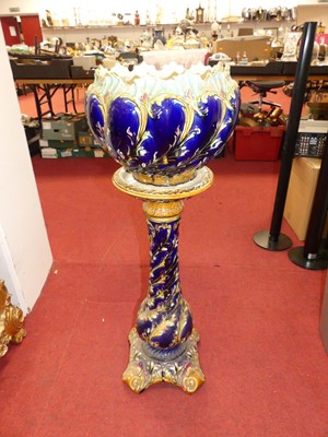 Lot 446 - A Victorian majolica jardiniere (a/f)