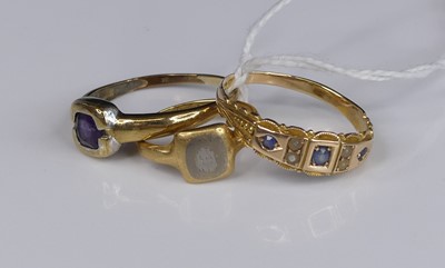 Lot 301 - A vintage 15ct gold, sapphire and seed pearl...