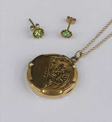 Lot 321 - A 9ct gold picture locket on finelink neck...