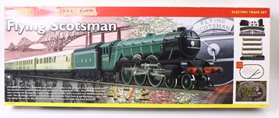 Lot 283 - 00 gauge Hornby Flying Scotsman train set,...