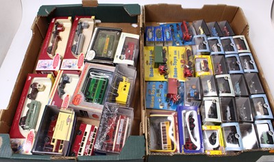 Lot 958 - Two trays of Modern issue diecast 1:76 scale...