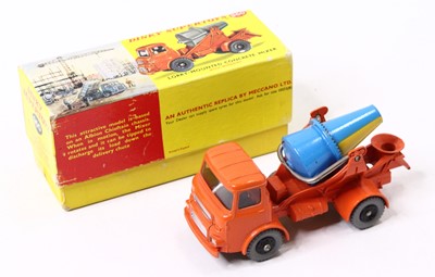 Lot 1179 - A Dinky Toys No. 960 Lorry Mounted concrete...