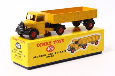 Lot 1177 - A Dinky Toys No. 409 Bedford articulated lorry...