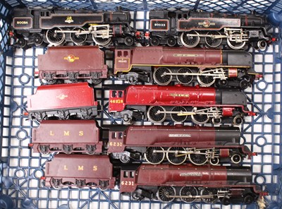 Lot 637 - Six Hornby Dublo 2 rail, or converted to 2...