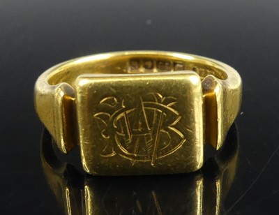 Lot 2720 - An 18ct yellow gold signet ring, the head...