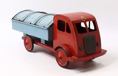 Lot 1951 - A Leeway Products pull-along refuse truck,...