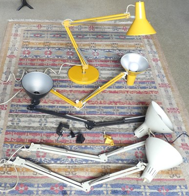 Lot 1113 - A collection of six mid-20th century...