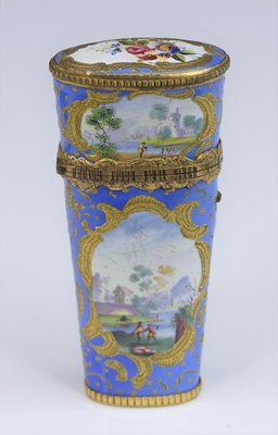 Lot 2353 - A South Staffordshire enamel etui, late 18th...