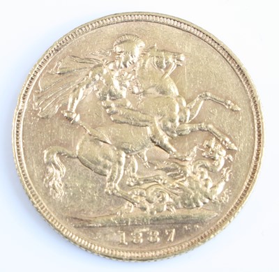 Lot 3104 - Great Britain, 1887 gold full sovereign,...