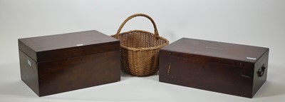 Lot 101 - A large 19th century walnut box (locked),...