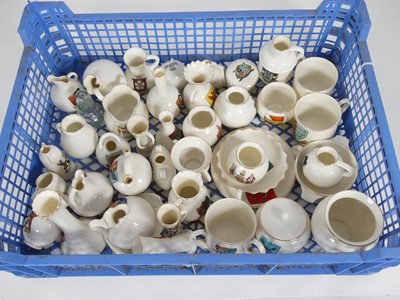 Lot 260 - A collection of crested china, to include...