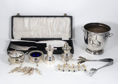 Lot 284 - A collection of silver plated wares to include...