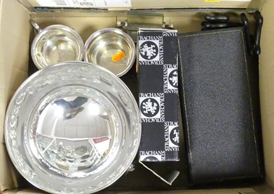 Lot 286 - A collection of silver plated wares and a...