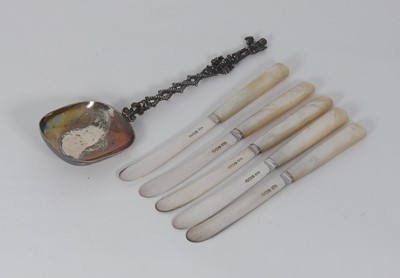 Lot 307 - A set of five silver bladed mother-of-pearl...