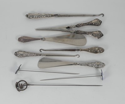 Lot 302 - A collection of Victorian silver handled...