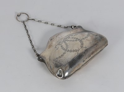 Lot 338 - A George V silver lady's purse, Birmingham...