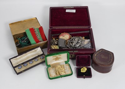 Lot 356 - A collection of costume jewellery and...