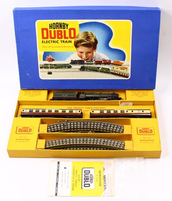 Lot 281 - Hornby-Dublo 3-rail passenger set EDP20 ‘The...