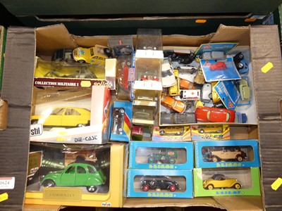 Lot 1624 - A quantity of boxed & loose various diecast to...