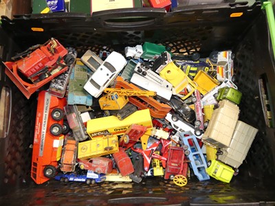 Lot 1625 - A quantity of loose & playworn diecast to...