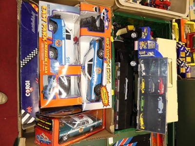 Lot 1649 - A tray of boxed modern issue diecast to...