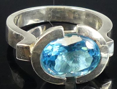 Lot 396 - A contemporary silver and blue zircon set...