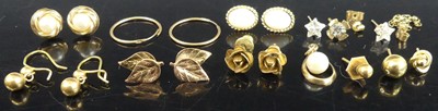 Lot 412 - A collection of principally 9ct gold modern...