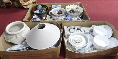 Lot 709 - Three boxes of mixed ceramics