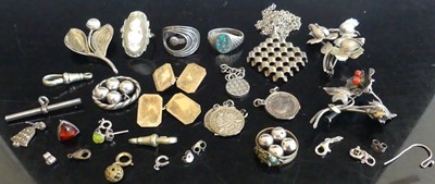 Lot 443 - Assorted silver  and white metal costume...