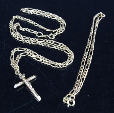 Lot 484 - An Italian 9ct gold curblink neck chain, with...