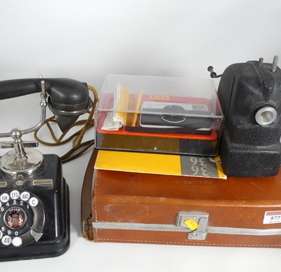 Lot 577 - Miscellaneous items to include a vintage...