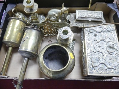 Lot 626 - A collection of brassware to include a desk...