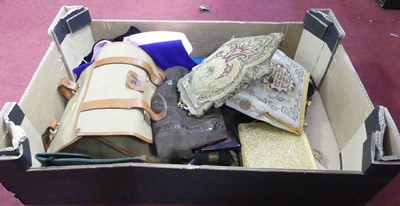 Lot 660 - A collection of vintage bags and textiles