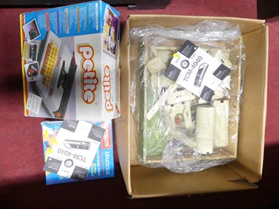 Lot 1663 - A box of various toys to include, a Playskool...