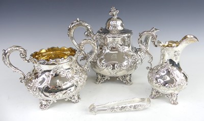 Lot 2202 - A Victorian silver three-piece tea set,...