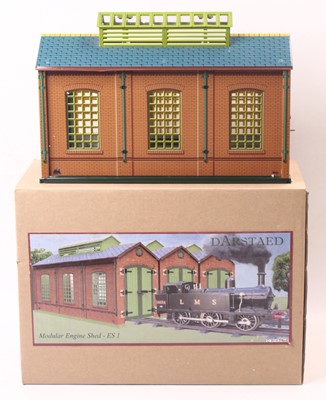 Lot 253 - Darstaed 0 gauge single road engine shed, in...