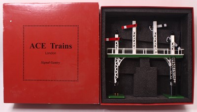 Lot 255 - ACE trains ACS/1 signal gantry, four home...