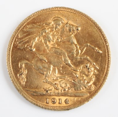 Lot 3102 - Great Britain, 1914 gold full sovereign,...