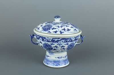 Lot 5 - A Chinese blue and white stem bowl with cover,...