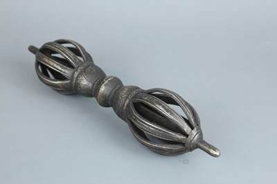 Lot 30 - A bronze Tibetan vajra, 19th/20th century;...