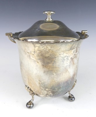 Lot 159 - A George V silver swing handle lidded ice...