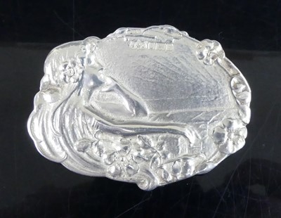 Lot 170 - An Art Nouveau silver brooch, of oval shaped...