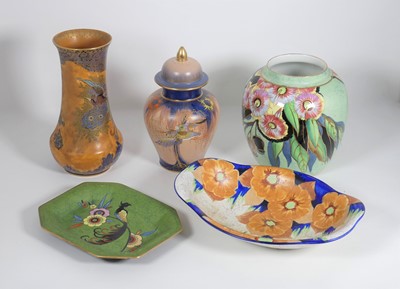 Lot 7 - A collection of Art Deco Carltonware ceramics,...