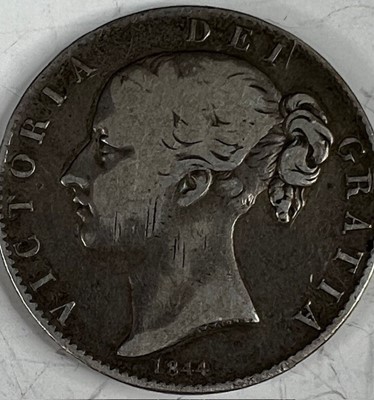 Lot 3115 - Great Britain, 1844 crown, obv: Victoria young...