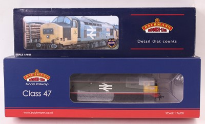 Lot 473 - Two Bachmann diesel locos to include a class...