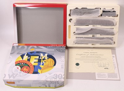 Lot 470 - Hornby 00 gauge train pack comprising a...