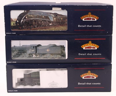 Lot 484 - Three Bachmann 00 gauge locos to include a B1...