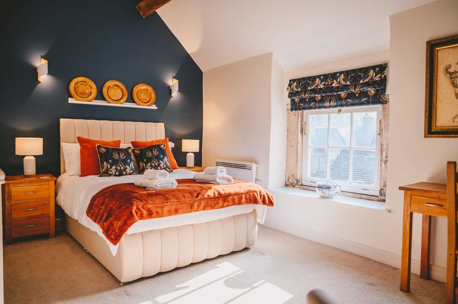 Lot 97 - Hoopers Barn, holiday cottage x4 nights’...