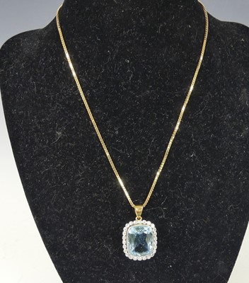 Lot 2222 - A yellow and white metal, aquamarine and...