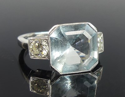 Lot 2229 - A white metal aquamarine and diamond...